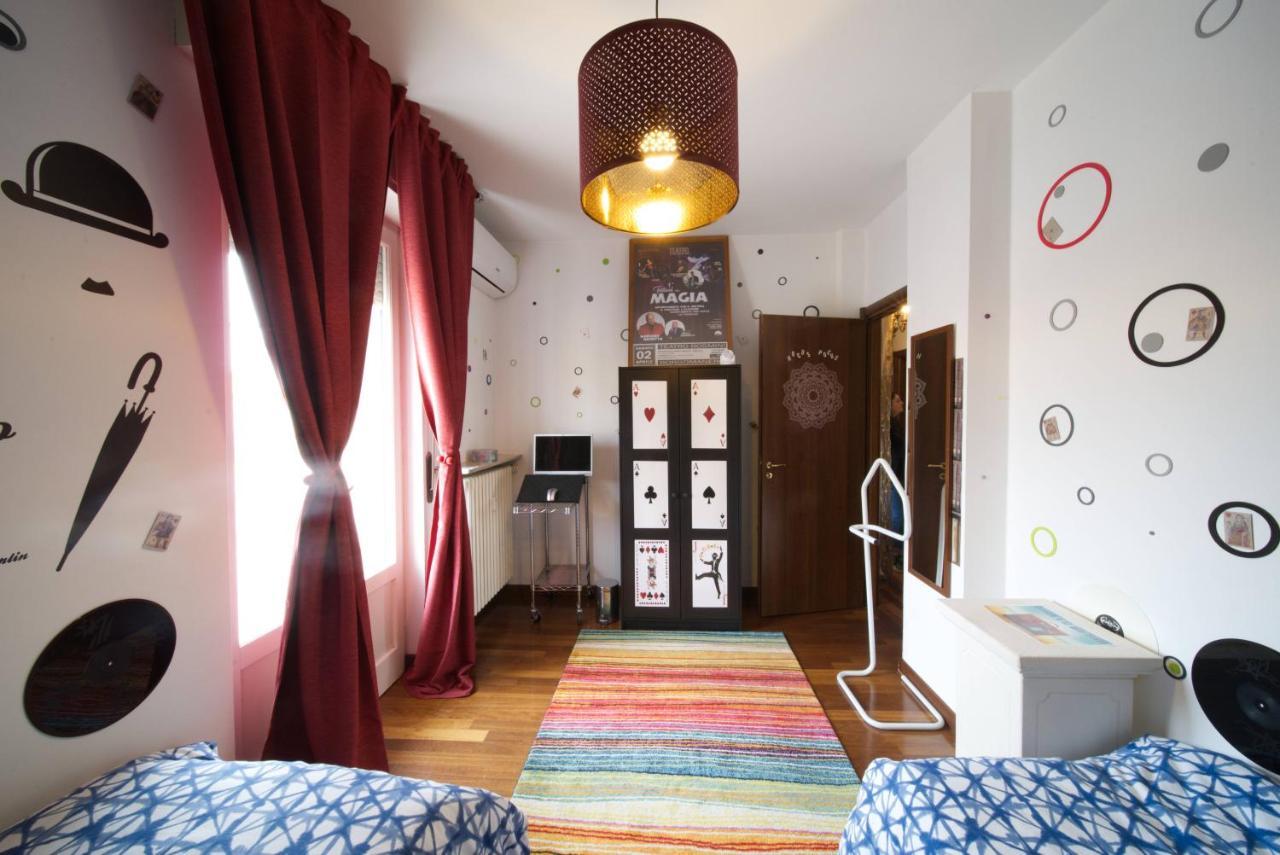 B&Bmagichouse โนวารา ภายนอก รูปภาพ
