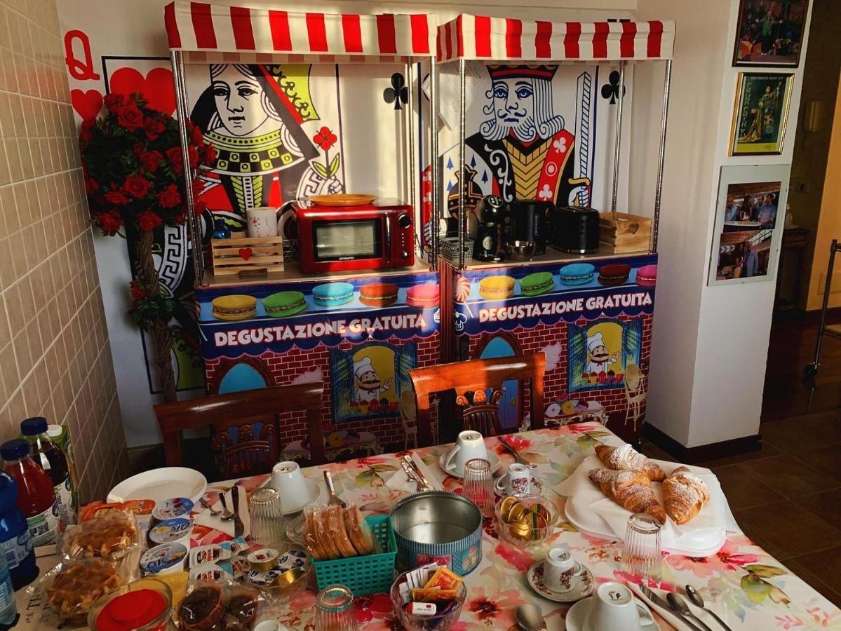 B&Bmagichouse โนวารา ภายนอก รูปภาพ