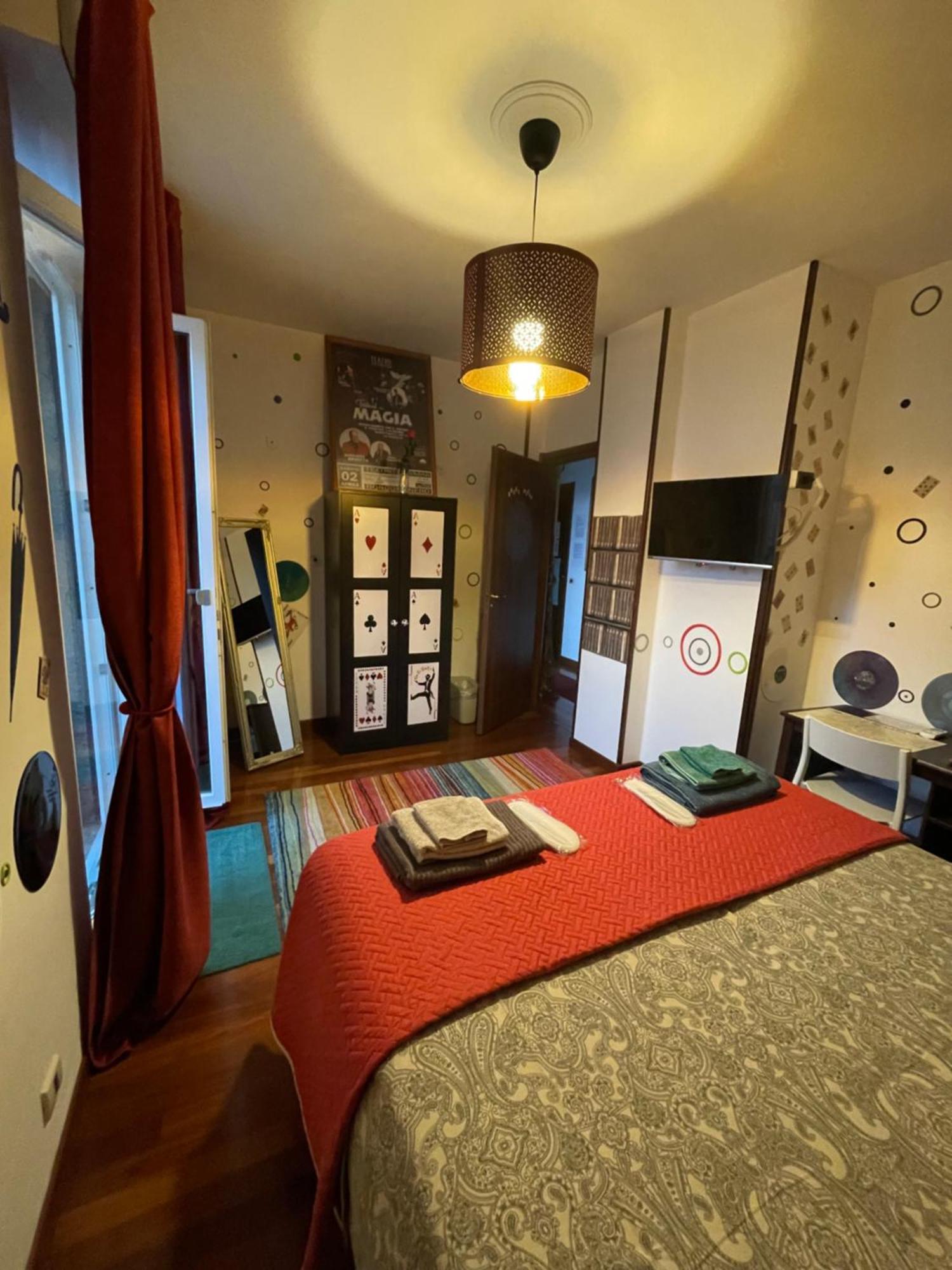 B&Bmagichouse โนวารา ภายนอก รูปภาพ